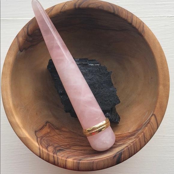 14K Yellow Gold Size 9 Band with Carved Pattern - Picture 1 of 7